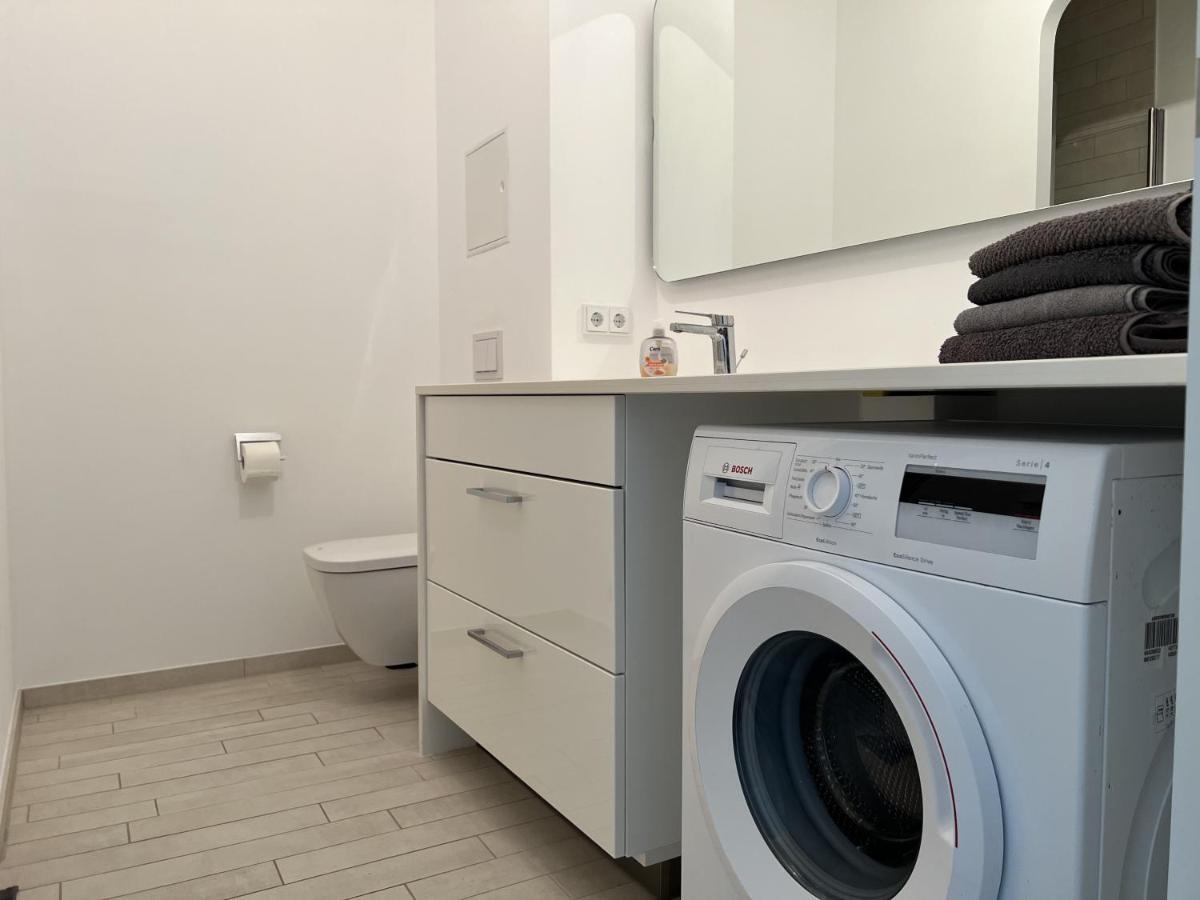Luxury Waterfront Apartment ベルリン エクステリア 写真