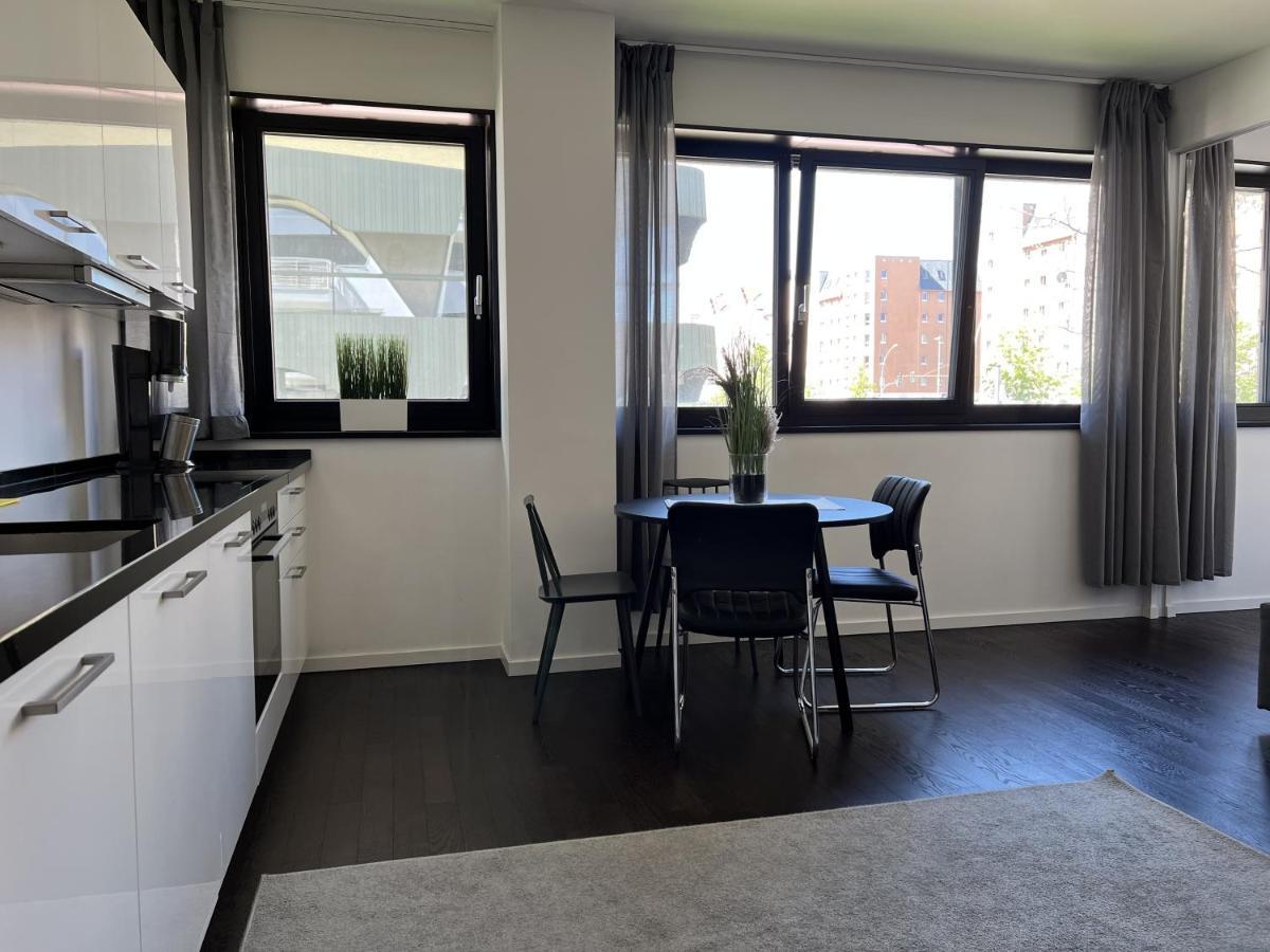 Luxury Waterfront Apartment ベルリン エクステリア 写真