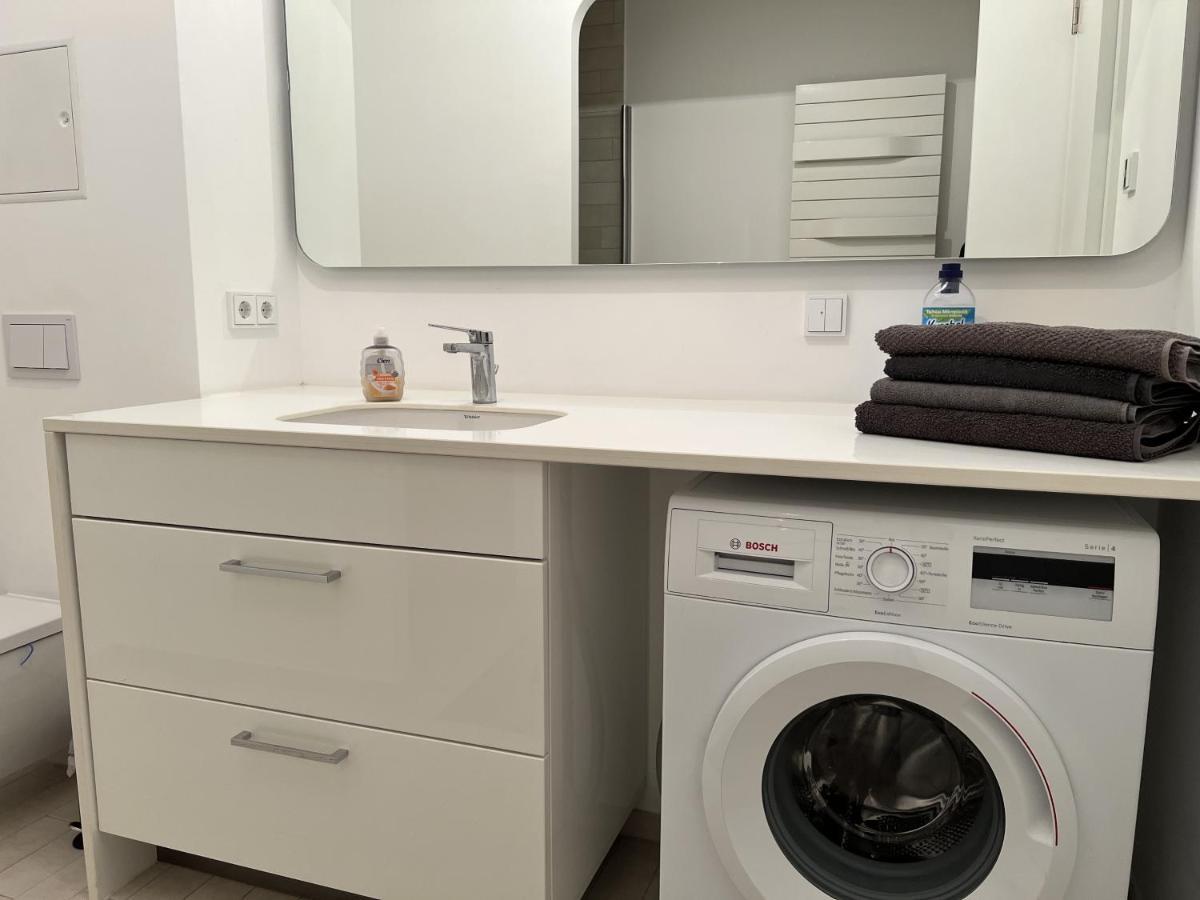 Luxury Waterfront Apartment ベルリン エクステリア 写真