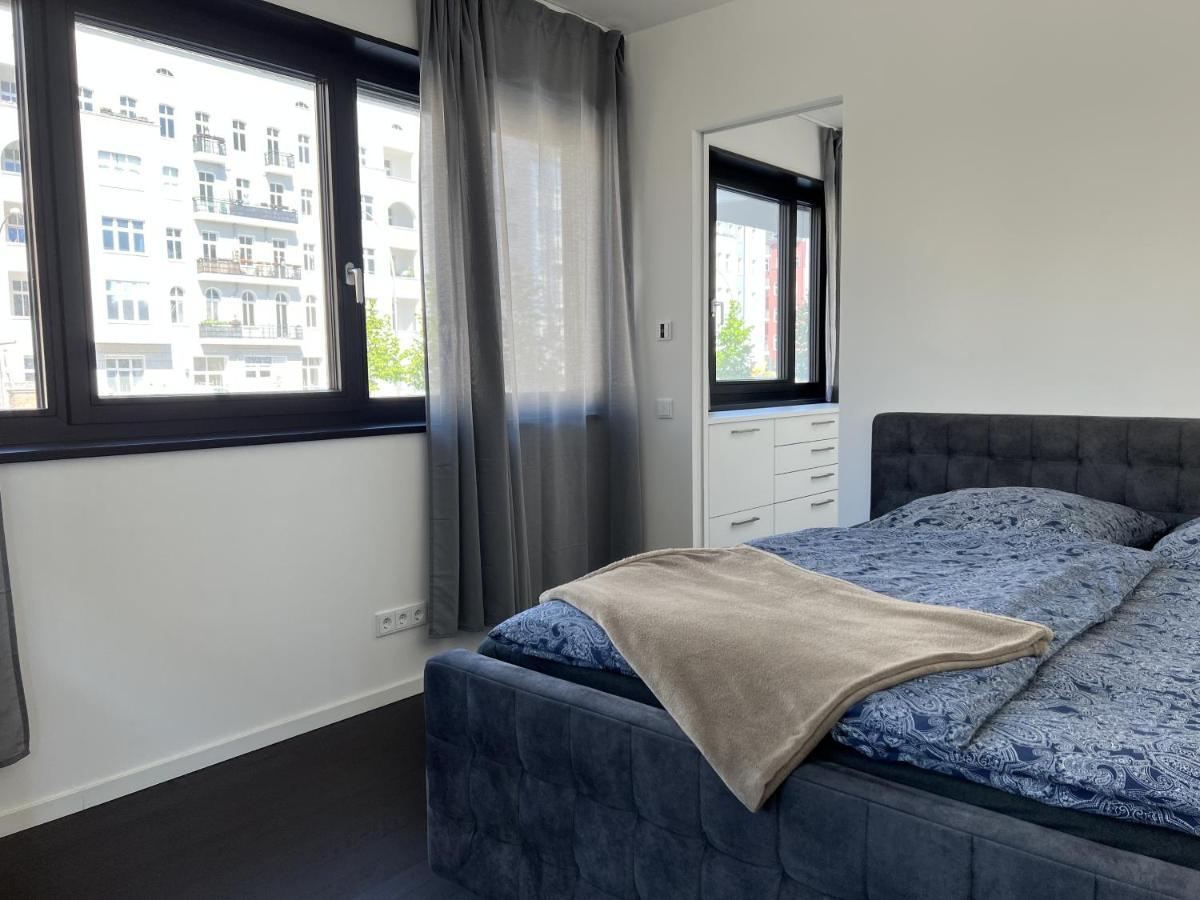 Luxury Waterfront Apartment ベルリン エクステリア 写真