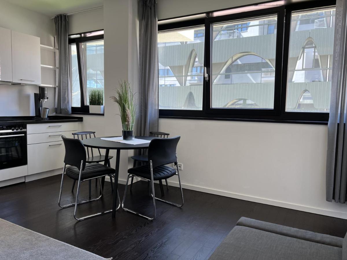 Luxury Waterfront Apartment ベルリン エクステリア 写真