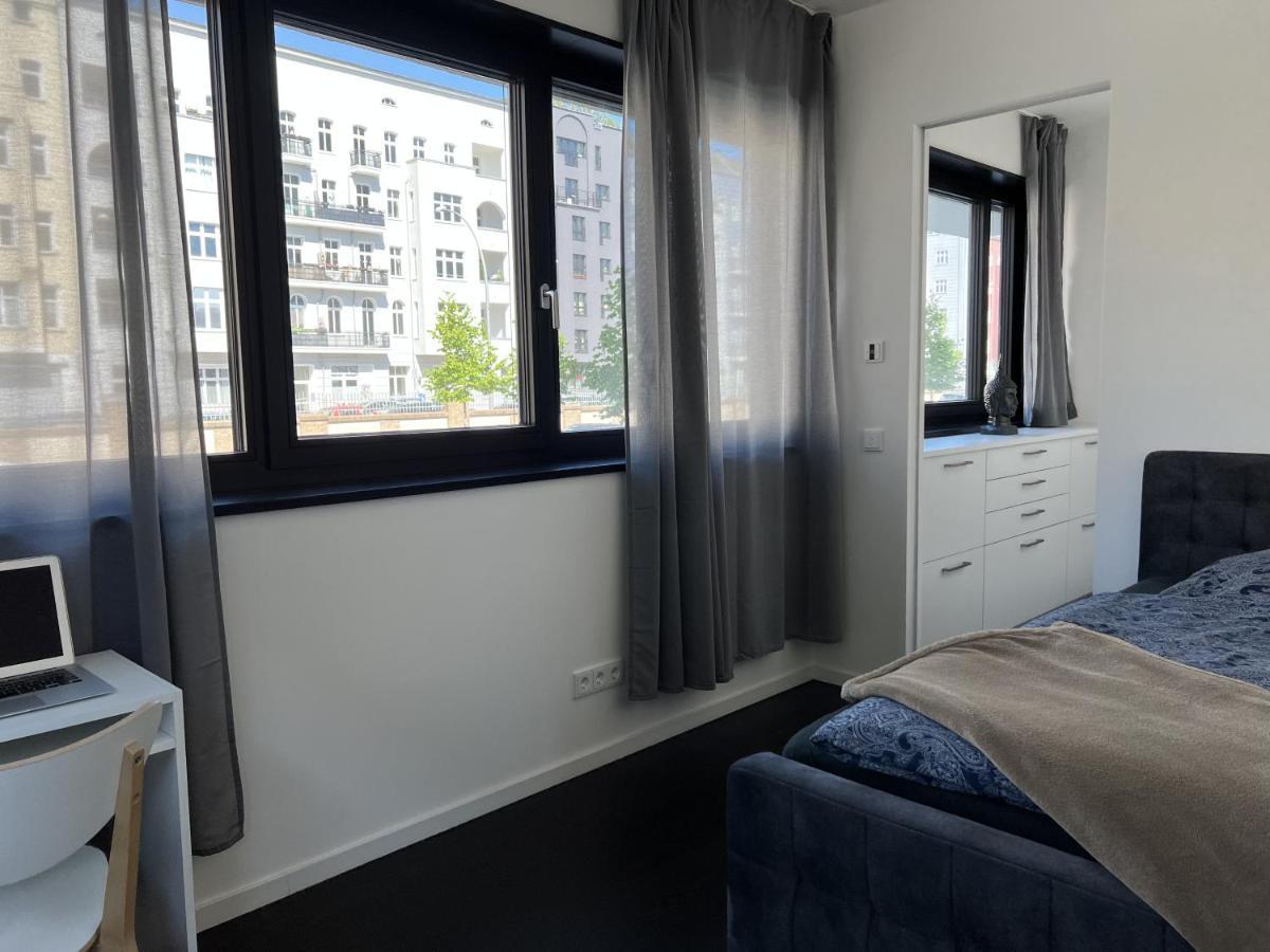 Luxury Waterfront Apartment ベルリン エクステリア 写真